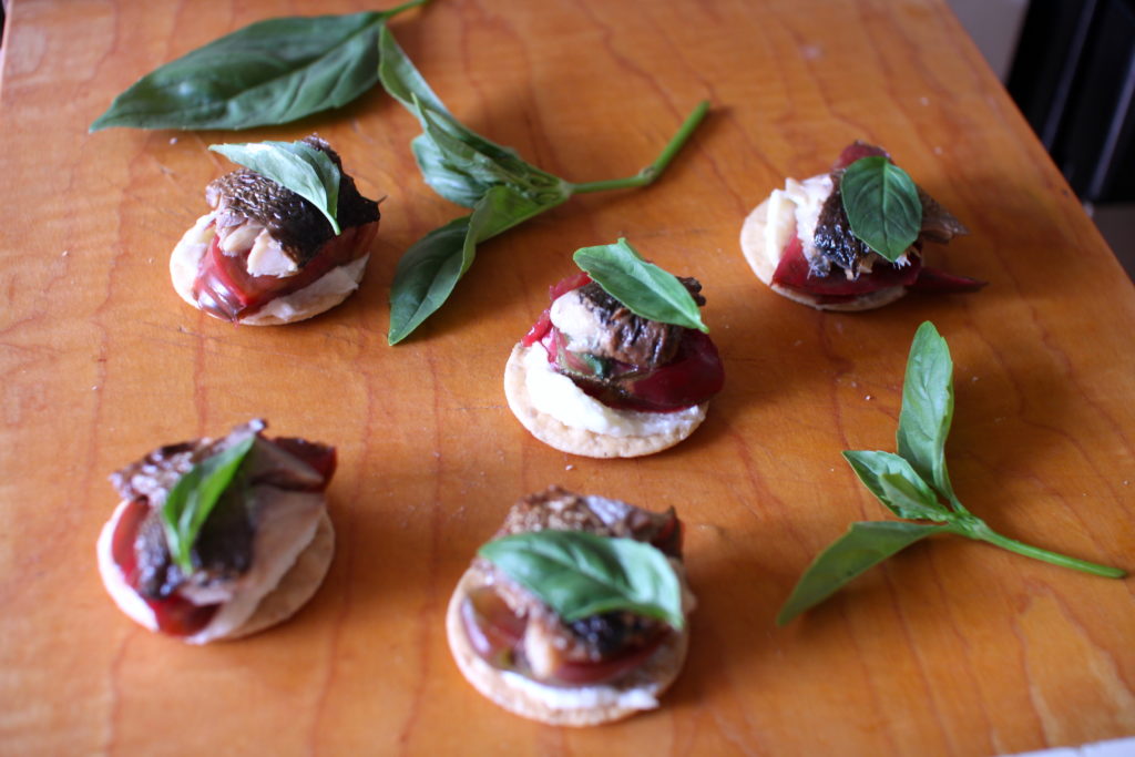 Smoked Herring on Crackers